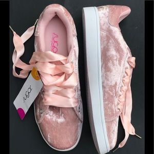 SUGAR WOMEN’S GINGER BLUSH VELVET FASHION SNEAKER